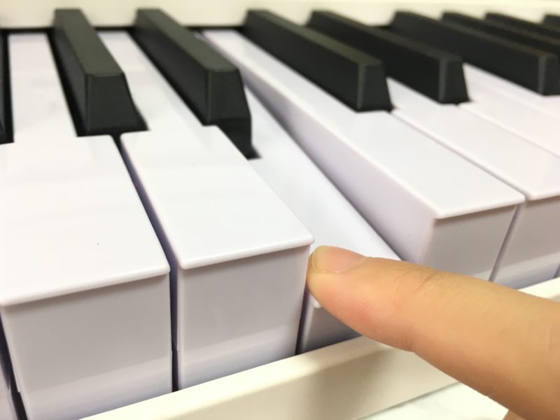 【代引き不可】 Longeye 折りたたみ式電子ピアノ　88鍵　ブラック 鍵盤楽器